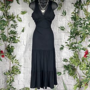 DEFECTS Women’s Fashion Styles Black V-Neck Sleeveless Maxi Dress (M) BD02